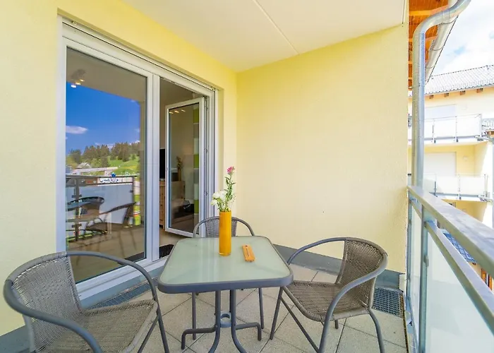 アパート Auerhuhn *