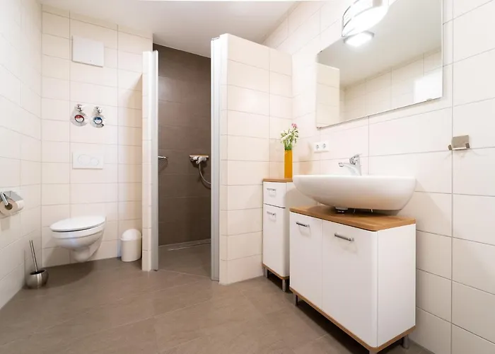 アパート Auerhuhn